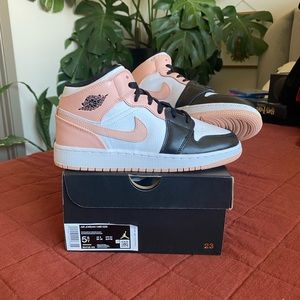 Jordan 1 Mid Arctic Orange damaged box 5.5Y = 7W